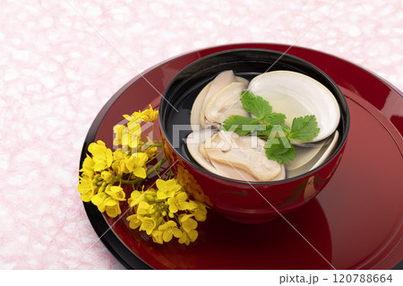 はまぐりのお吸い物と菜の花 120788664