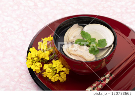 はまぐりのお吸い物と菜の花 はまぐりのお吸い物と菜の花 120788665