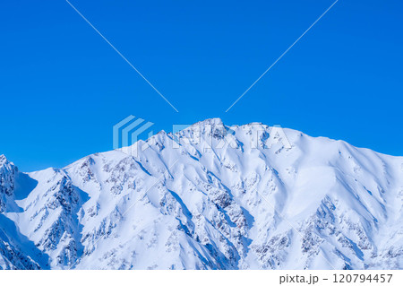 【雪山素材】冬の小遠見山から見た風景【長野県】 120794457