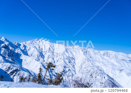 【雪山素材】冬の小遠見山から見た風景【長野県】 【雪山素材】冬の小遠見山から見た風景【長野県】 120794468