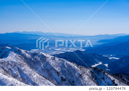 【雪山素材】冬の小遠見山から見た風景【長野県】 120794476