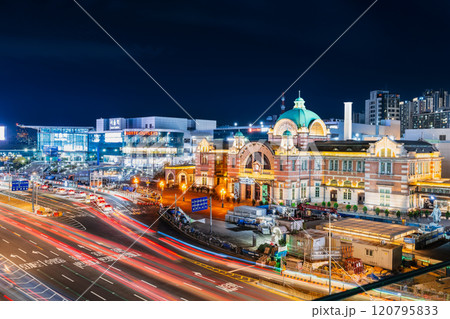 新旧ソウル駅　全景夜景 120795833