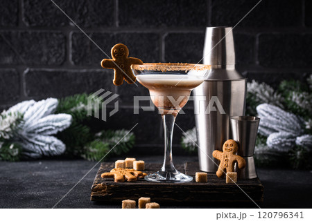 Christmas winter creamy cocktail eggnog 120796341