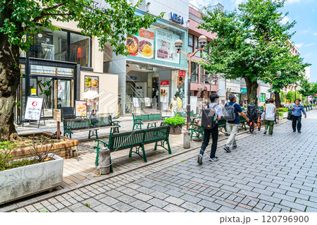 【東京都】おしゃれな街並みが広がる自由が丘 120796900