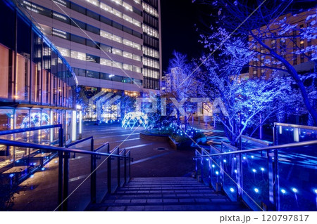 名古屋市、ルーセントタワーの冬季イルミネーション 120797817