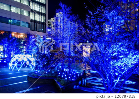 名古屋市、ルーセントタワーの冬季イルミネーション 120797819