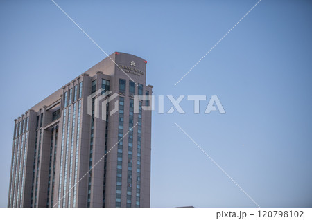 夕暮れのグランドニッコー東京 夕暮れのグランドニッコー東京 120798102