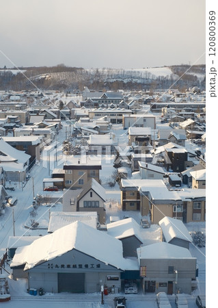 Winter town landscape in Biei, Hokkaido, Japan 120800369