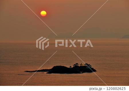 兵庫県 夜明けの後ヶ島(竜宮城) 兵庫県 夜明けの後ヶ島(竜宮城) 120802625