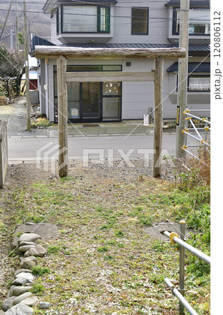 冬の北海道八雲町熊石で相沼龍神神社の風景を撮影 冬の北海道八雲町熊石で相沼龍神神社の風景を撮影 120806112