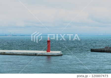 【さんふらわあ　ふらの　苫小牧フェリーターミナル入港　赤灯台】 120807473