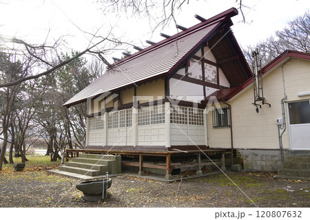 冬の北海道乙部町で元和八幡神社の境内の風景を撮影 冬の北海道乙部町で元和八幡神社の境内の風景を撮影 120807632
