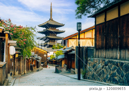 Sunrise in Higashiyama old town street at Kyoto 120809655