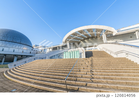 愛知県名古屋市 名古屋の人気観光施設 晴天の名古屋港水族館 愛知県名古屋市 名古屋の人気観光施設 晴天の名古屋港水族館 120814056