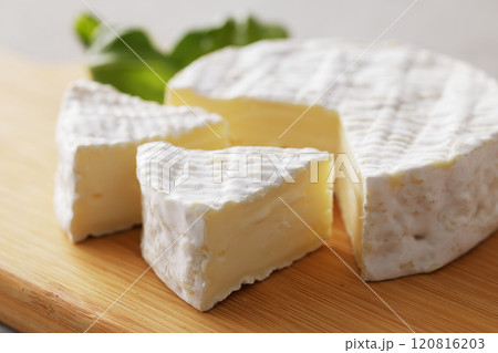 カマンベールチーズ 120816203