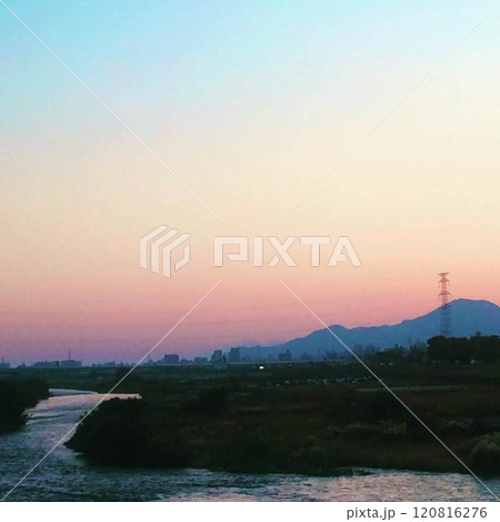 夕焼けと川 夕焼けと川 120816276