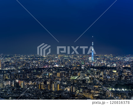 池袋・サンシャイン60展望台から眺める東京スカイツリー方面の夜景 / Tokyo, Japan 120816378