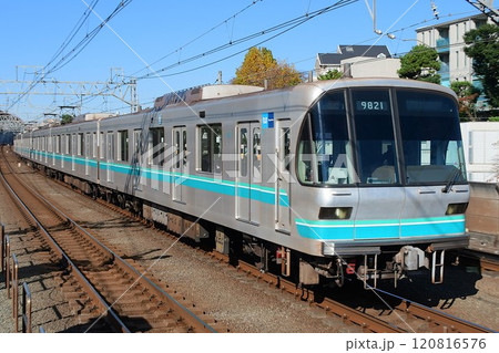 東京メトロ南北線9000系　9121F　東急目黒線内 120816576