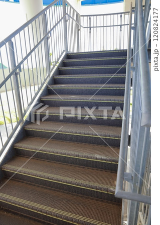 階段 避難タワーの階段 階段 避難タワーの階段 120824177
