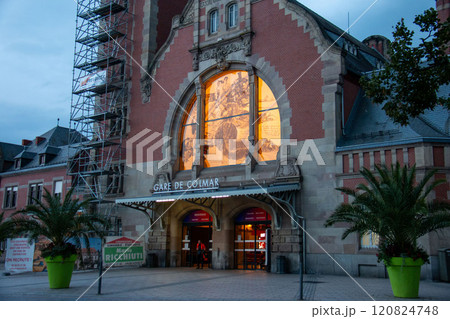 コルマール旧市街の風景 コルマール駅 フランス コルマール コルマール旧市街の風景 コルマール駅 フランス コルマール 120824748