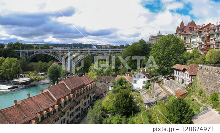連邦議会堂から　ベルン旧市街の風景　　ベルン　スイス　 120824971