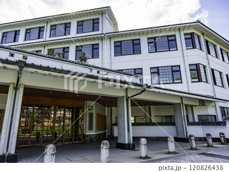 小田原　小田原市立三の丸小学校　神奈川県小田原市 120826438