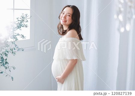 妊婦さん 120827139