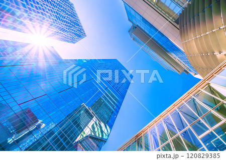 日本の東京都市景観師走新景。新摩天楼。万華鏡都市渋谷…。渋谷アクシュも映る、希望の光、明日を信じて… 120829385