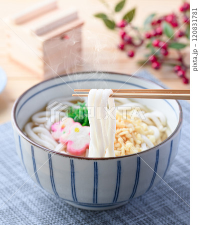 天かすうどん （ たぬきうどん ） 120831781