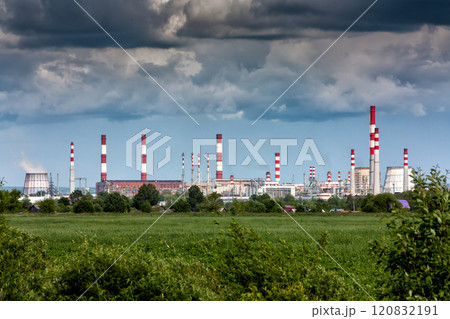 Oil Refinery factory 120832191