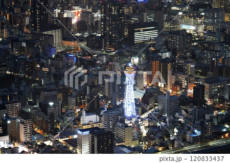 大阪　天王寺　あべのハルカスから見た夜の大阪（西方向）　通天閣（日没後、秋） 120833437