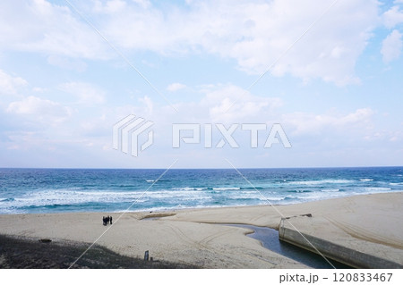 京都府 網野町 早春の琴引浜(鳴き砂) 京都府 網野町 早春の琴引浜(鳴き砂) 120833467