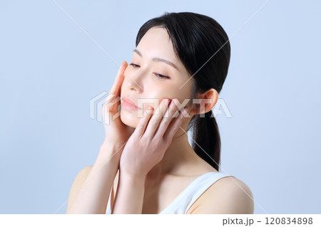 女性のポートレート ビューティーイメージ 女性のポートレート ビューティーイメージ 120834898