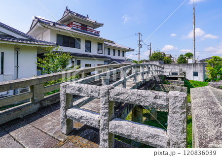 旧天川橋 御着城跡公園(兵庫県姫路市) 旧天川橋 御着城跡公園(兵庫県姫路市) 120836039
