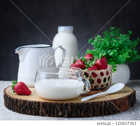 飲むヨーグルト 飲むヨーグルト 120837361