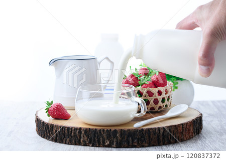 飲むヨーグルト 120837372