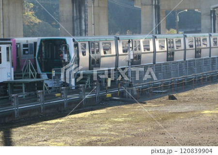 埼玉新都市交通ニューシャトル丸山車庫の風景 埼玉新都市交通ニューシャトル丸山車庫の風景 120839904