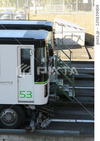 埼玉新都市交通ニューシャトル丸山車庫の風景 埼玉新都市交通ニューシャトル丸山車庫の風景 120839908
