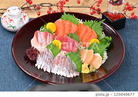 刺し身、お刺身、お造り、刺盛り、海鮮料理、和食。シーフード。 刺し身、お刺身、お造り、刺盛り、海鮮料理、和食。シーフード。 120840677