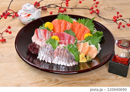 刺し身、お刺身、お造り、刺盛り、海鮮料理、和食。シーフード。 刺し身、お刺身、お造り、刺盛り、海鮮料理、和食。シーフード。 120840690