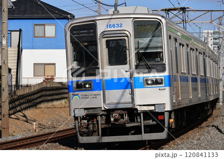 東武アーバンパークラインの電車 120841133