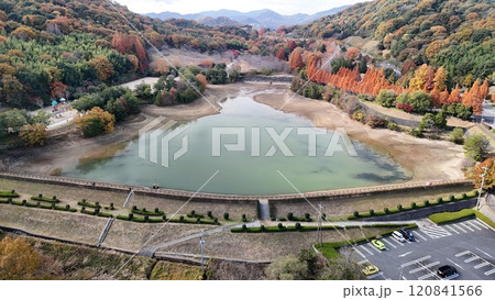 広島県東広島市_紅葉の【鏡山公園】ドローン空撮_HHKAGA_No01 120841566