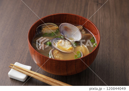 あさりのお味噌汁 120844049