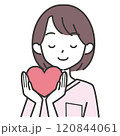 目を閉じてハートを持つ看護師の女性 120844061