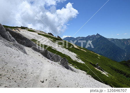 燕岳登山、北アルプス、長野県 120846707
