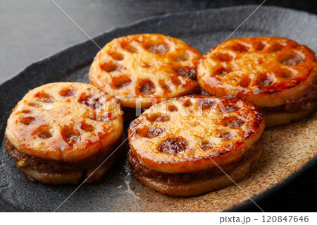 蓮根のはさみ焼き 120847646