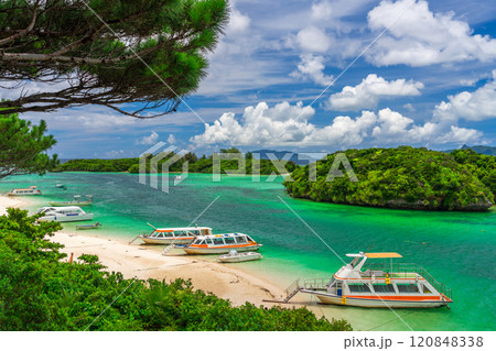 Kabira Bay, Okinawa, Japan 120848338