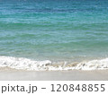 海　エメラルドグリーンの波打ち際 120848855