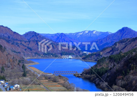 田子倉レイクビューから望む只見ダム／福島県南会津郡只見町 120849456