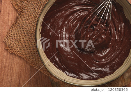 a bowl of chocolate dough, a whisk for whipping, baking, structure and consistency, homemade, top view, no people, a bowl of chocolate dough, a whisk for whipping, baking, structure and consistency, homemade, top view, no people, 120850566